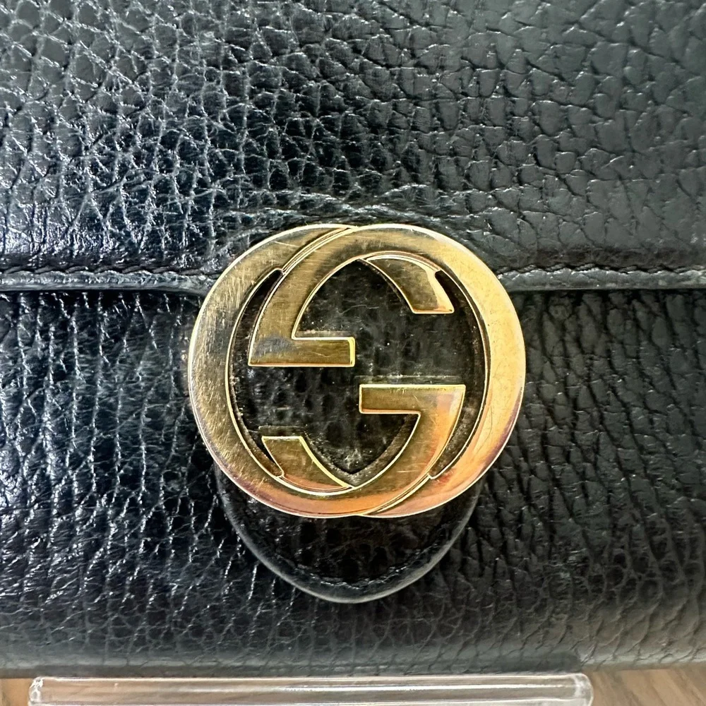 Gucci Black InterlockingG Pebbled Leather Wallet with Chain, Box and Dustbag.